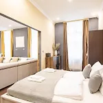 Huge Warm Luxury Budapeste