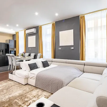 Huge Warm Luxury Apartamento Budapeste