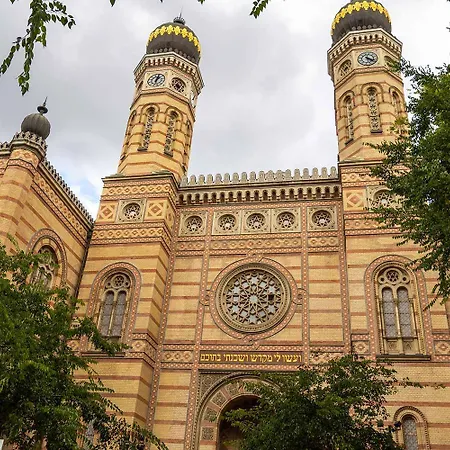 Huge Warm Luxury * Budapešť