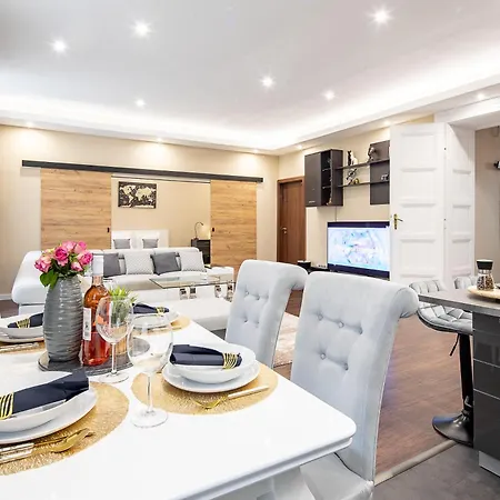 Apartamento Huge Warm Luxury *